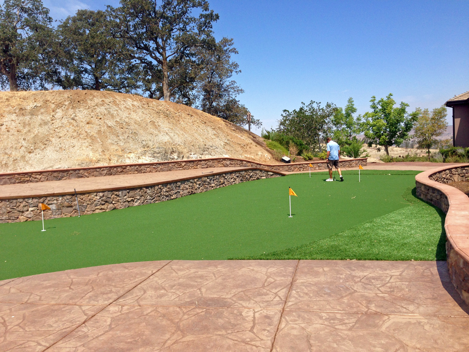 Fake Lawn West Jordan Utah Outdoor Putting Green Backyard